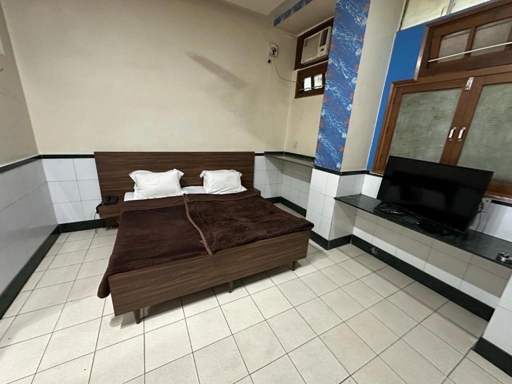 New Royal Hotel Delhi  Exterior photo